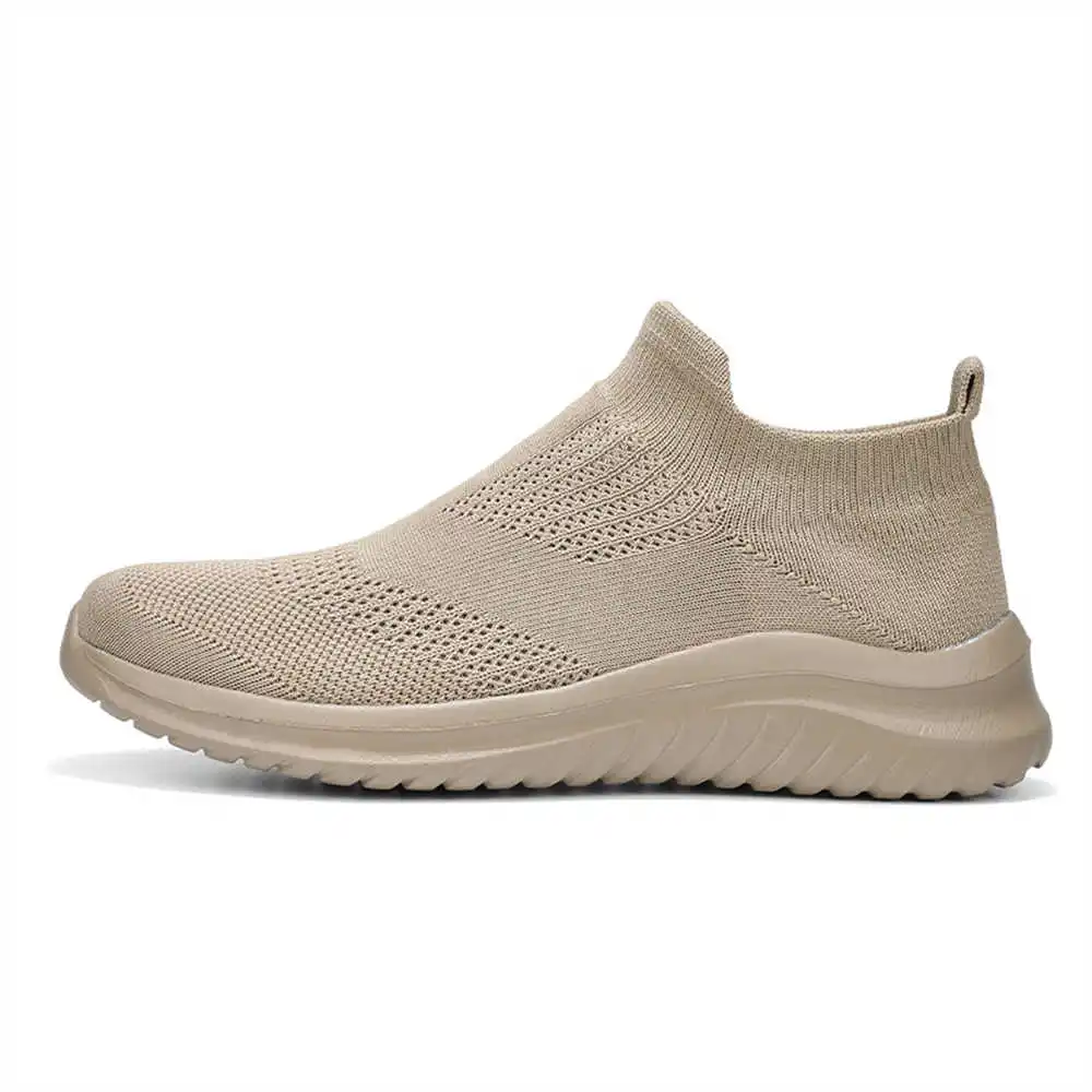 Beige Zachte Nieuwe Nieuwighei - Streetwear Brand Global recensie en prijs